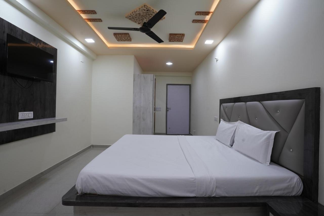 Hotel Ggc Inn Ahmedabad Exterior photo